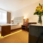 Admiral Am Kurpark 4*