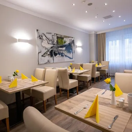 Admiral Am Kurpark 4*