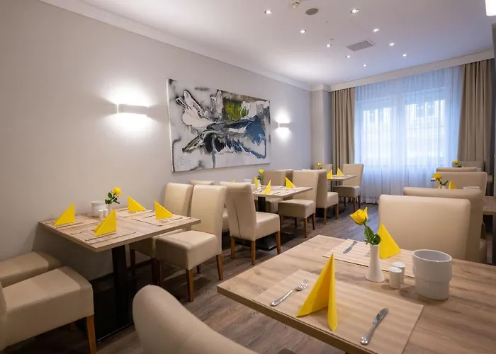 Admiral Am Kurpark 4*