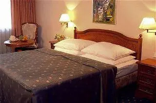 Hotel Admiral Am Kurpark 4*